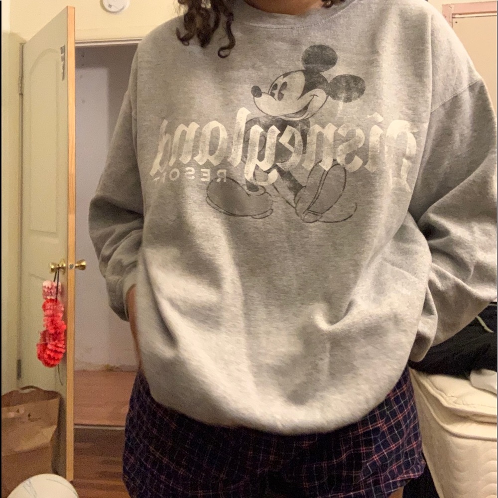 Disney Crewneck!!